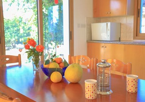 Villa Athina Finiki: Private pool and gardens, A/C, Wi Fi, sea views