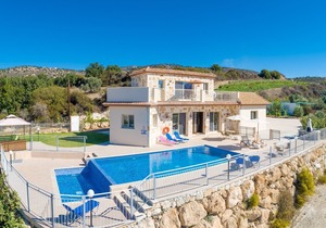 Villa Christel: Large Private Pool, A/C, WiFi, Eco-Friendly