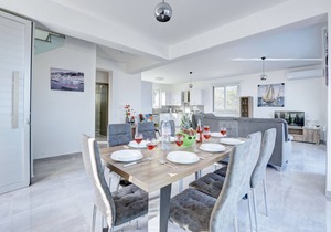 Villa Clea, Luxury 4BDR Protaras Villa with Stunning Sea Views