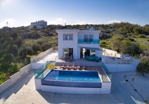 Villa Clea, Luxury 4BDR Protaras Villa with Stunning Sea Views