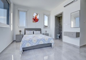 Villa Clea, Luxury 4BDR Protaras Villa with Stunning Sea Views