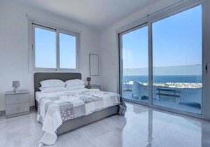 Villa Clea, Luxury 4BDR Protaras Villa with Stunning Sea Views