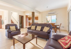 Villa Clementina - Four Bedroom Villa, Sleeps 9