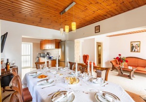 Villa Constantinos - Three Bedroom Villa, Sleeps 7