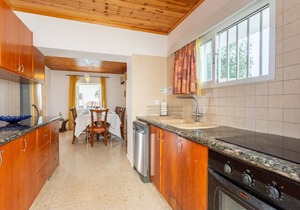 Villa Constantinos - Three Bedroom Villa, Sleeps 7