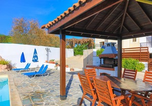 Villa Ira Finiki in Latchi