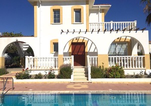Villa Orange, 3 Bedroom 2 bathroom Villa-Near 2 Sandy Beaches.