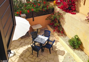 Villa Zivania - Spacious Private Villa in Quiet Cul-De-Sac near Tala Square