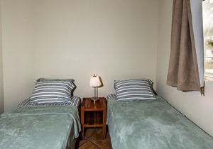 Villas Iguana A-13: Beachfront Condo in Tola