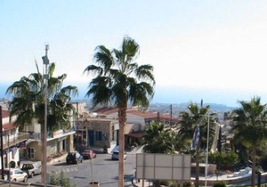 Wonderful studio with double bed, kitchen & shower room, sunny balcony