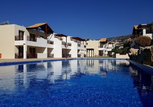 Wonderful studio with double bed, kitchen & shower room, sunny balcony