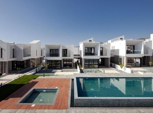 Avalon Villa | Emba