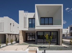 Avalon Villa | Emba