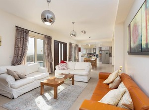 Villa Christel | Pano Arodhes