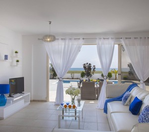 Mazotos Villa Iris 