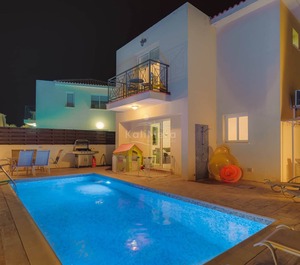 Pernera Holiday Villa 