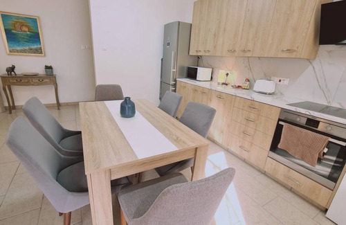 Neapolis Apartment | 100 m² Apartment ∙ 3 bedrooms ∙ 5 guests