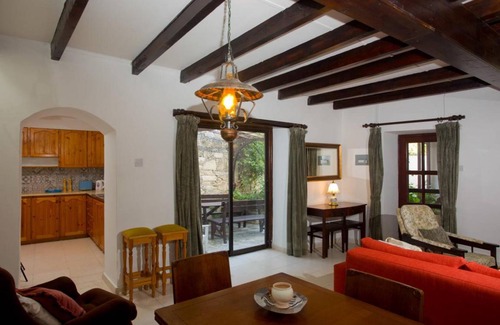 Dhoros House | 100 m² House ∙ 2 bedrooms ∙ 4 guests