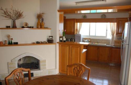 Latchi Villa | 100 m² Villa ∙ 5 bedrooms ∙ 11 guests
