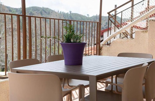 Platres House | 110 m² House ∙ 2 bedrooms ∙ 5 guests