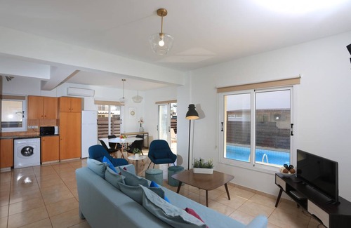 Ayia Thekla Villa | 110 m² Villa ∙ 2 bedrooms ∙ 6 guests