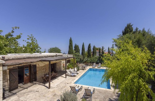 Droushia Villa | 115 m² Villa ∙ 3 bedrooms ∙ 6 guests