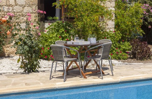 Droushia Villa | 115 m² Villa ∙ 3 bedrooms ∙ 6 guests