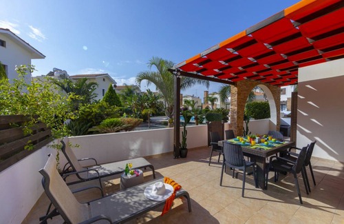Ayia Thekla Villa | 120 m² Villa ∙ 2 bedrooms ∙ 5 guests