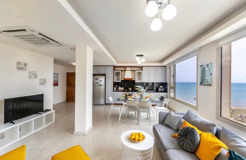 Larnaca Apartment | 125 m² Apartment ∙ 3 bedrooms ∙ 6 guests
