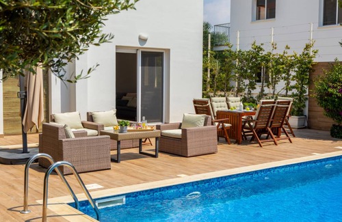 Ayia Napa Villa | 130 m² Villa ∙ 3 bedrooms ∙ 6 guests