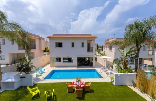Pernera Villa | 130 m² Villa ∙ 3 bedrooms ∙ 6 guests