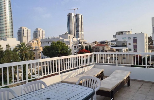 Neapolis Apartment | 140 m² Apartment ∙ 3 bedrooms ∙ 5 guests