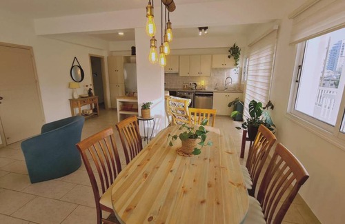 Neapolis Apartment | 140 m² Apartment ∙ 3 bedrooms ∙ 5 guests