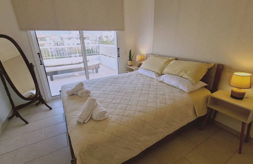 Neapolis Apartment | 140 m² Apartment ∙ 3 bedrooms ∙ 5 guests