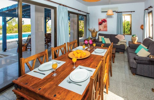 Argaka House | 140 m² House ∙ 2 bedrooms ∙ 4 guests