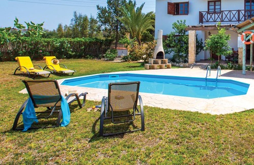 Pomos House | 140 m² House ∙ 2 bedrooms ∙ 4 guests