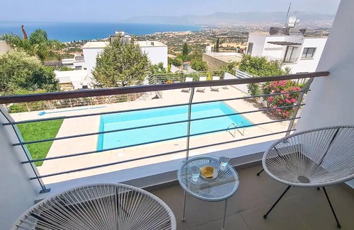 Miliou House | 140 m² House ∙ 3 bedrooms ∙ 6 guests