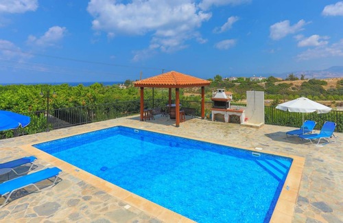 Latchi Villa | 140 m² Villa ∙ 2 bedrooms ∙ 4 guests