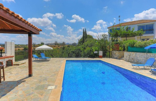 Latchi Villa | 140 m² Villa ∙ 2 bedrooms ∙ 4 guests