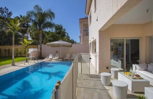 Pernera Villa | 140 m² Villa ∙ 3 bedrooms ∙ 6 guests