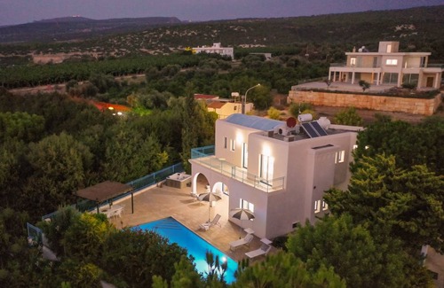 Agios Georgios Pegeias Villa | 150 m² Villa ∙ 3 bedrooms ∙ 6 guests