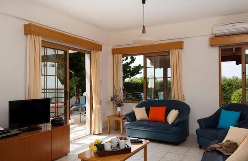 Pegeia Resort | 150 m² Resort ∙ 3 bedrooms ∙ 8 guests