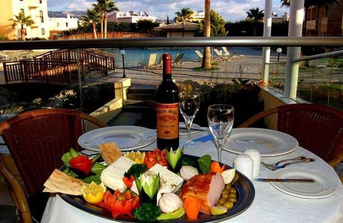 Pegeia Resort | 150 m² Resort ∙ 3 bedrooms ∙ 8 guests