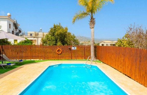 Latchi Villa | 150 m² Villa ∙ 3 bedrooms ∙ 7 guests