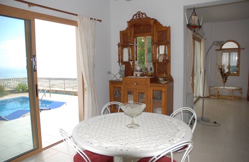 Peyia Town Villa | 150 m² Villa ∙ 3 bedrooms ∙ 6 guests