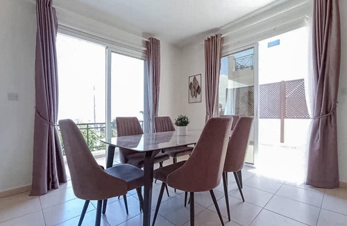 Latchi House | 160 m² House ∙ 2 bedrooms ∙ 4 guests