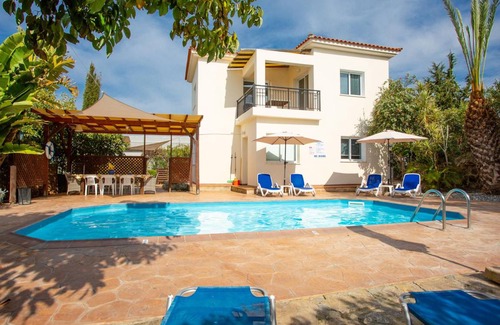 Argaka Villa | 170 m² Villa ∙ 4 bedrooms ∙ 9 guests