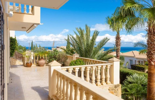 Latchi Villa | 175 m² Villa ∙ 3 bedrooms ∙ 6 guests