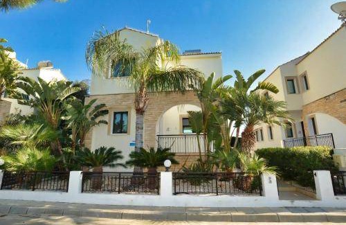 Protaras Villa | 175 m² Villa ∙ 4 bedrooms ∙ 9 guests