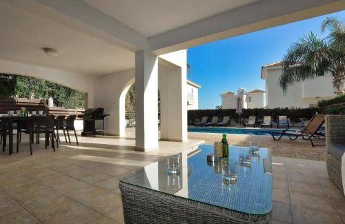 Protaras Villa | 175 m² Villa ∙ 4 bedrooms ∙ 9 guests